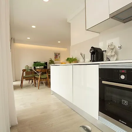 Tear Center Apartment