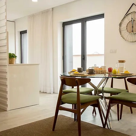 Tear Center Apartment